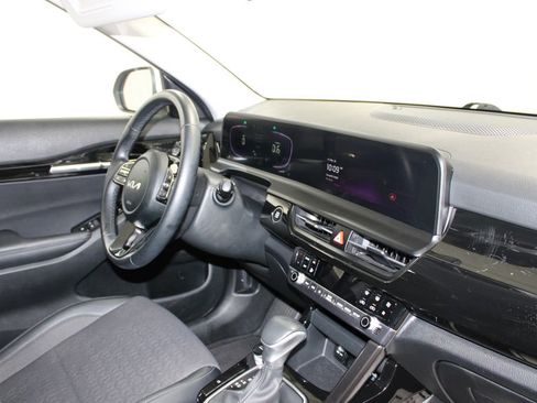 Used 2025 Kia Seltos S image 31