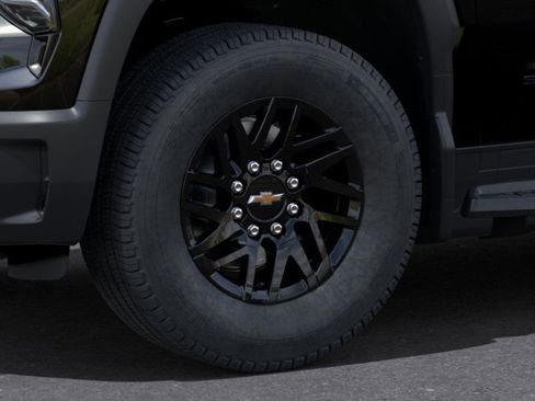 New 2025 Chevrolet Silverado EV LT image 31