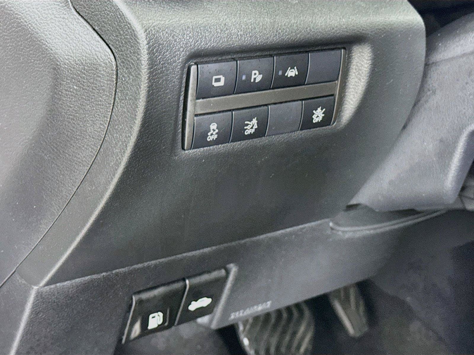 Used 2020 Nissan Versa S FWD image 14