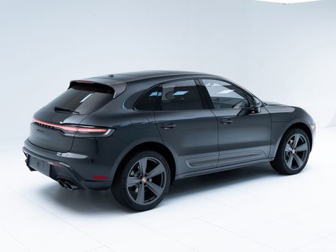 New 2025 Porsche Macan Turbo image 9