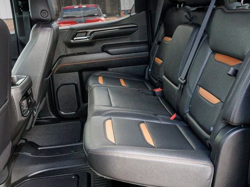 Used 2024 GMC Sierra 1500 AT4 w/ AT4 Carbonpro Edition image 12