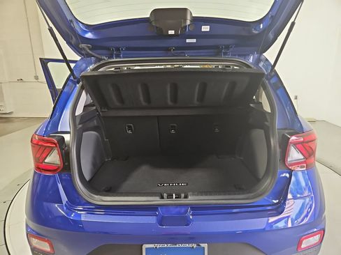 Certified 2025 Hyundai Venue SEL FWD image 24