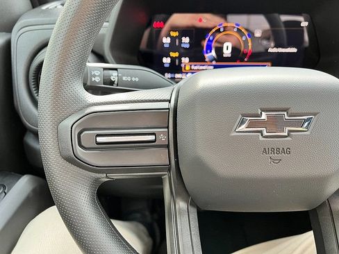 Used 2024 Chevrolet Colorado Trail Boss AWD/4WD image 19