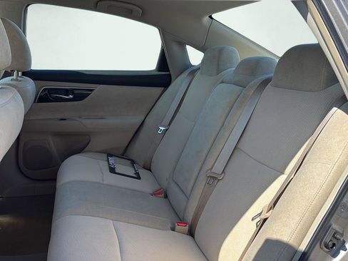 Used 2013 Nissan Altima 2.5 SV FWD image 3