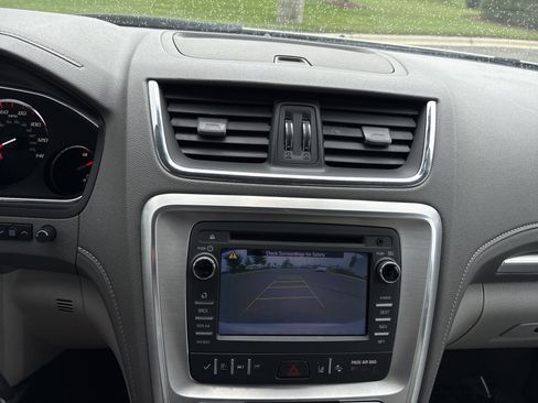 Used 2017 GMC Acadia Limited SLT FWD image 28