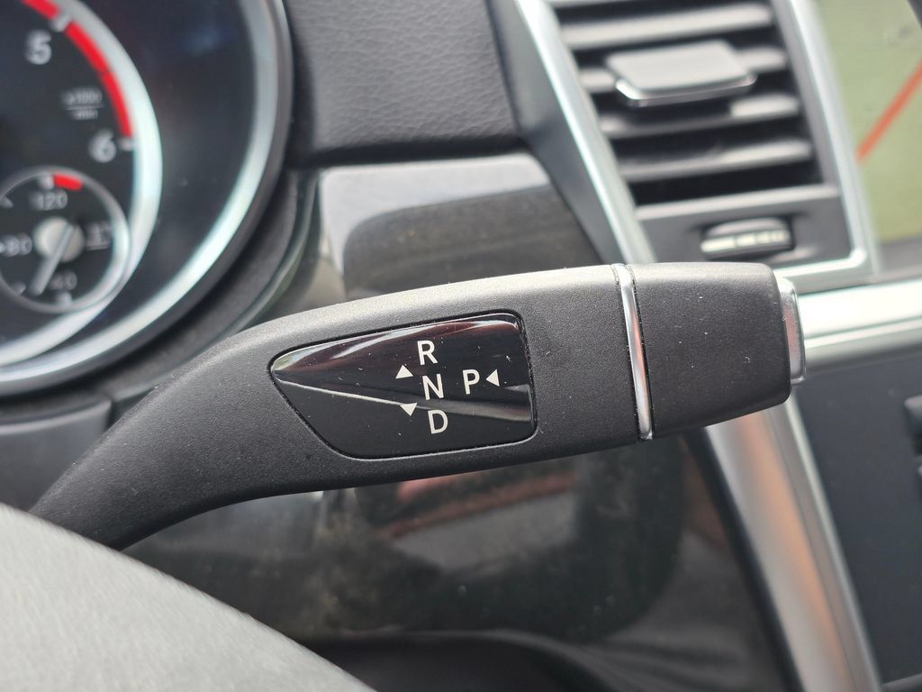 Used 2015 Mercedes-Benz ML 250 BlueTEC 4MATIC image 30