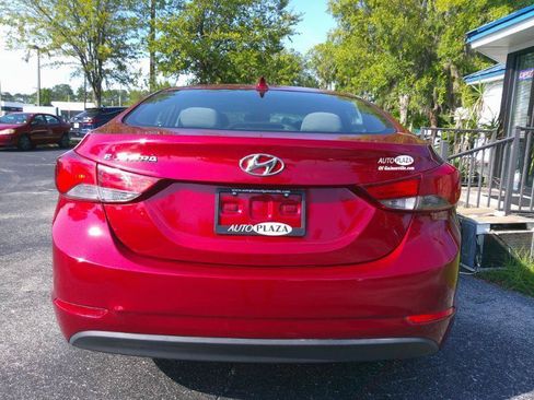 Used 2014 Hyundai Elantra SE FWD image 6