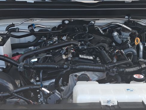 Used 2025 Toyota Tacoma TRD Sport RWD image 9