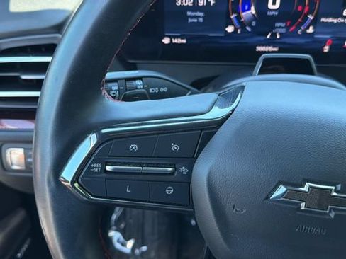 Used 2024 Chevrolet Traverse RS FWD image 23