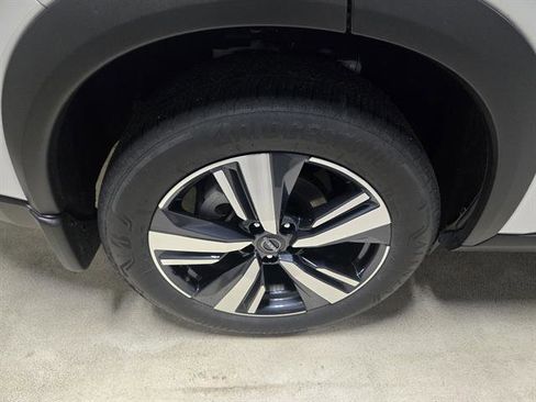 Used 2024 Nissan Rogue SL w/ SL Premium Package AWD/4WD image 8