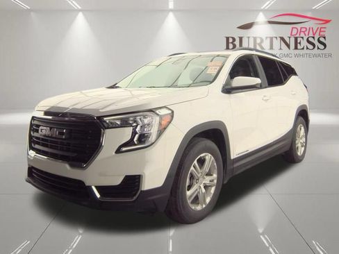 Certified 2023 GMC Terrain SLE w/ Driver Convenience Package AWD/4WD image 3
