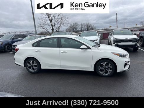 Certified 2021 Kia Forte LXS image 4