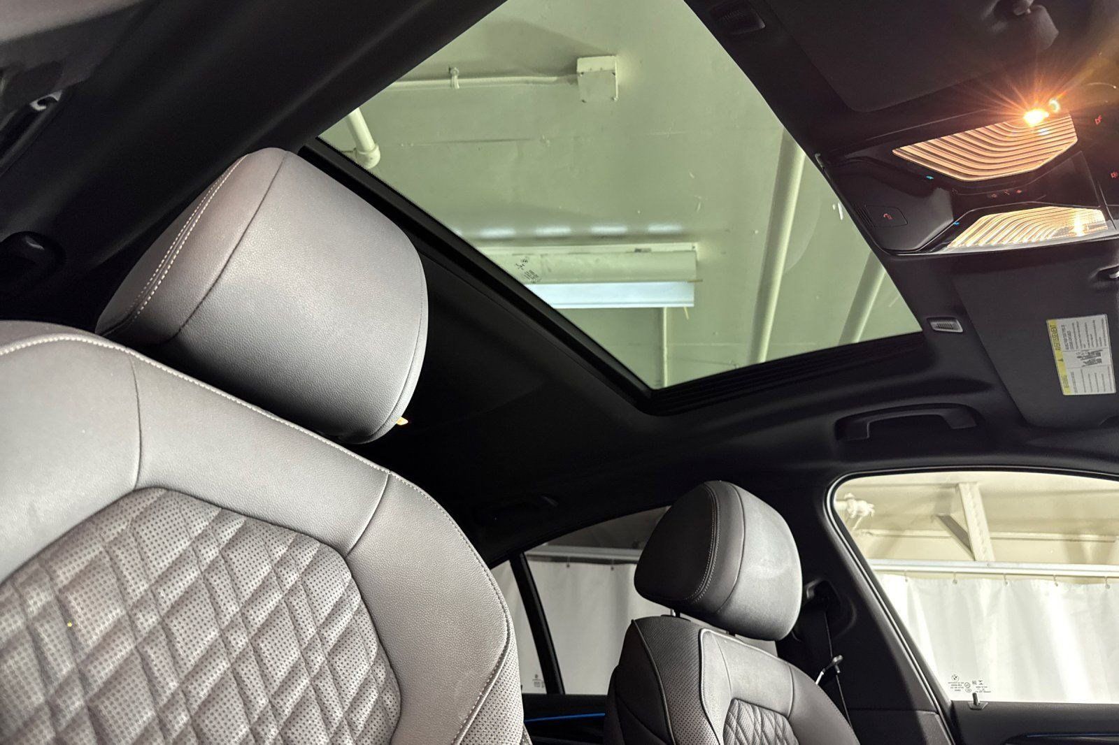 Used 2023 BMW 530e w/ Convenience Package RWD image 24