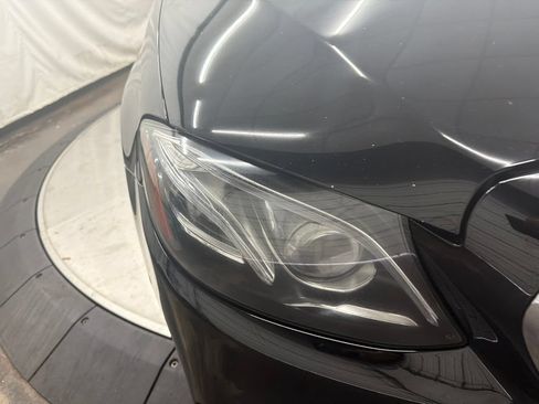 Used 2019 Mercedes-Benz E 300 image 9