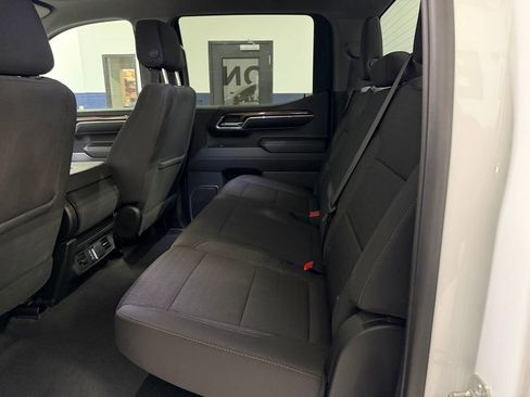 Used 2024 Chevrolet Silverado 1500 LT image 13
