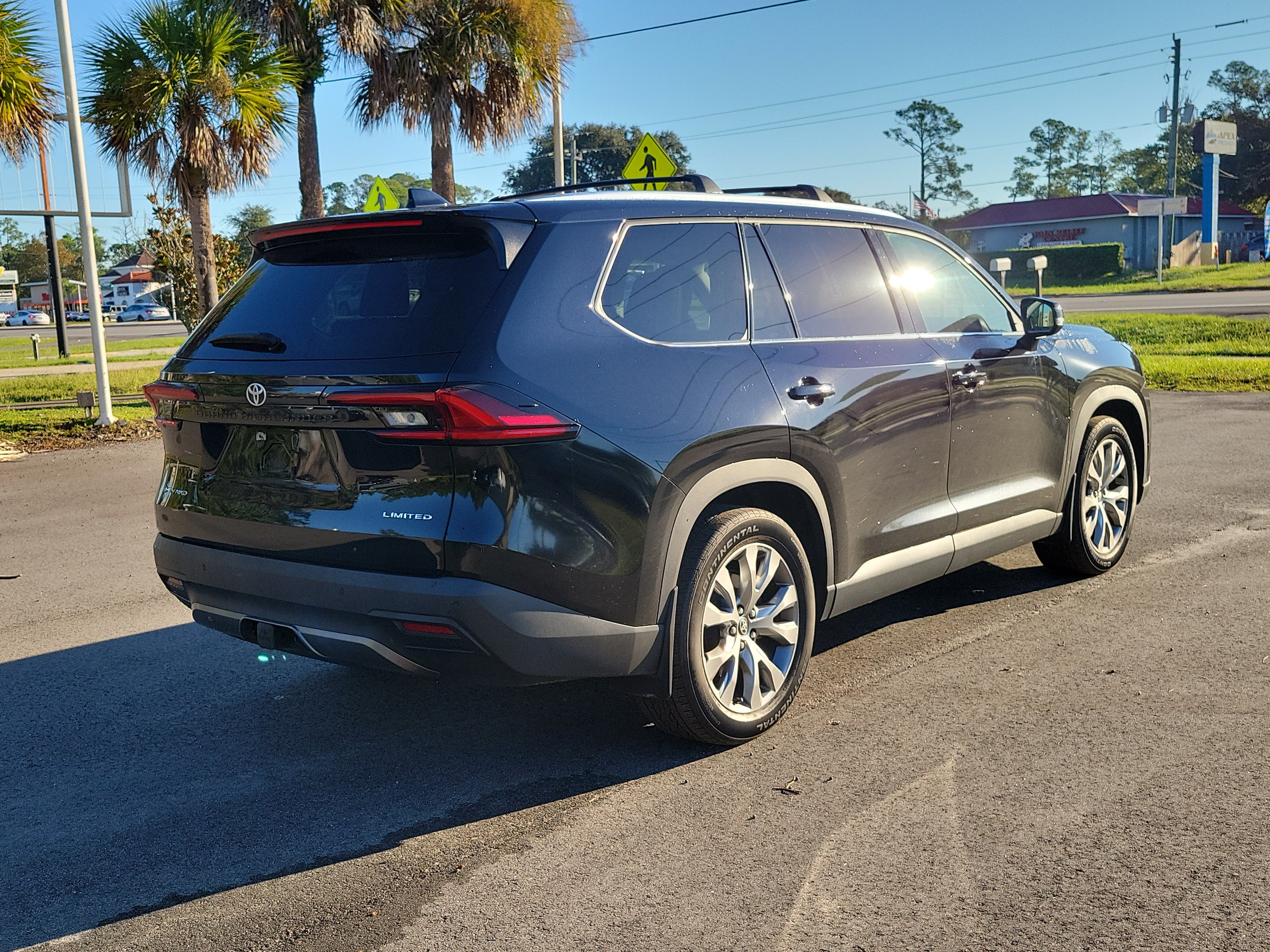 Used 2025 Toyota Grand Highlander AWD Hybrid image 6