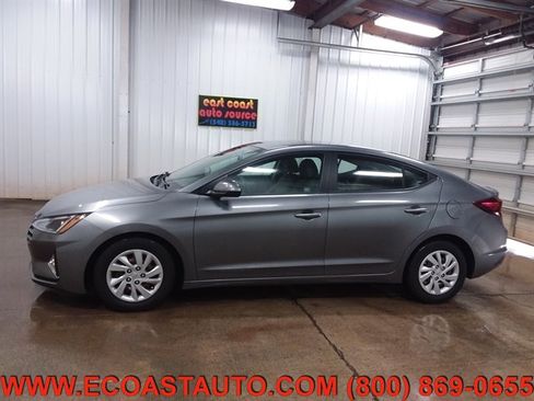 Used 2019 Hyundai Elantra SE image 5