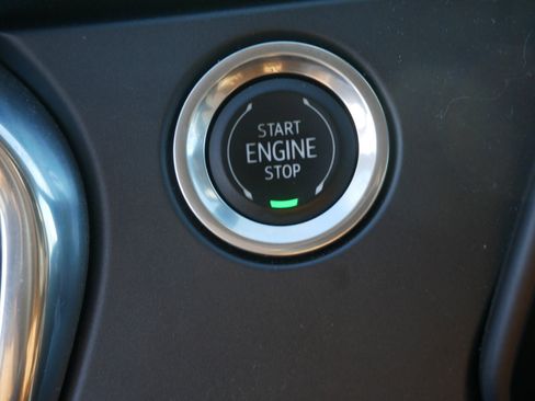 Used 2019 Chevrolet Blazer LT image 24