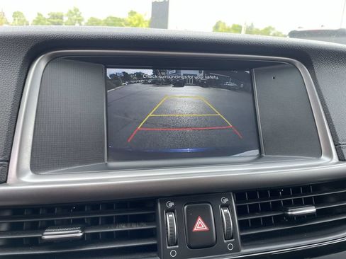 Used 2018 Kia Optima S FWD image 13