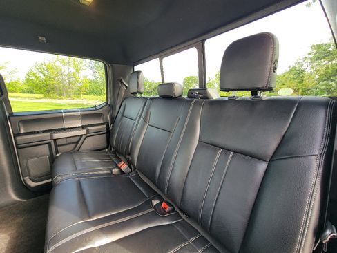 Used 2019 Ford F150 XLT w/ Equipment Group 302A Luxury AWD/4WD image 27