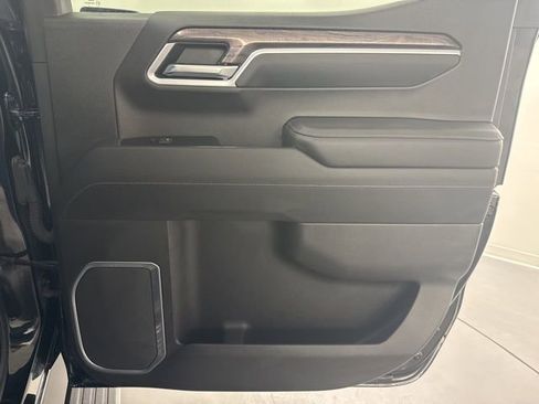 Used 2022 Chevrolet Silverado 1500 LTZ w/ Technology Package image 12