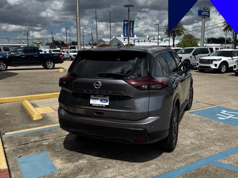 Used 2024 Nissan Rogue SV FWD image 5