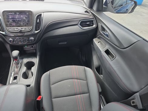 Used 2022 Chevrolet Equinox RS w/ Infotainment Package image 19