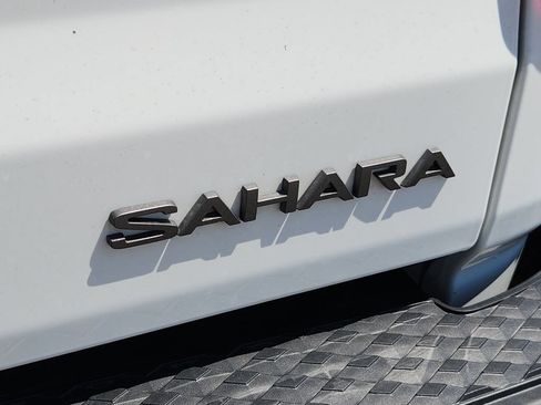 Used 2026 Jeep Gladiator Sport AWD/4WD image 8