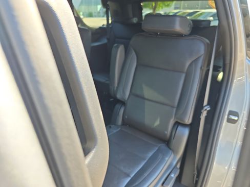 Used 2023 Chevrolet Tahoe High Country AWD/4WD image 15
