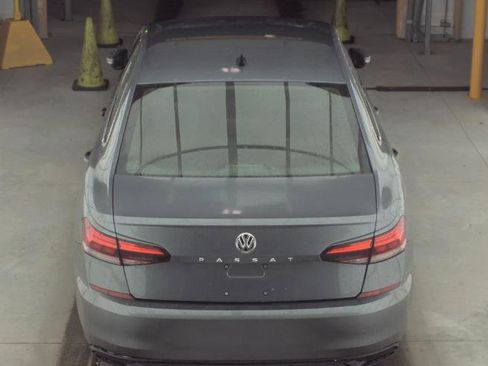 Used 2020 Volkswagen Passat 2.0T SE image 6