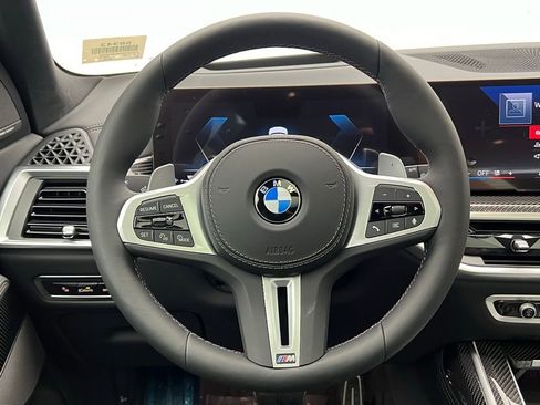 Certified 2025 BMW X7 M60i image 14