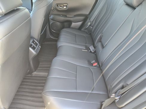 Certified 2025 Acura ADX Base image 39