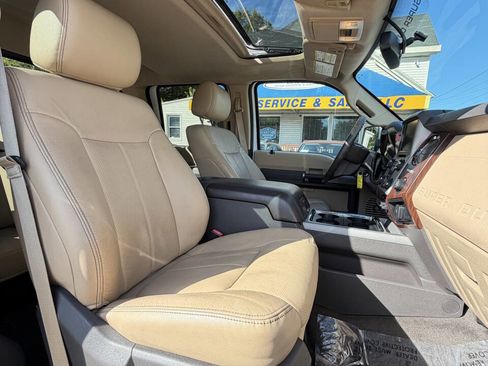 Used 2015 Ford F250 Lariat w/ Lariat Ultimate Package image 19