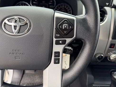Used 2019 Toyota Tundra SR5 w/ SR5 Upgrade Package AWD/4WD image 28