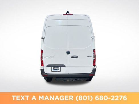 Used 2025 Mercedes-Benz Sprinter 2500 image 4
