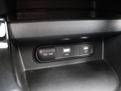 Used 2024 Kia Seltos S image 12