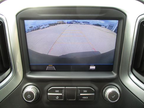 Used 2021 Chevrolet Silverado 1500 RST w/ Bed Protection Package AWD/4WD image 24