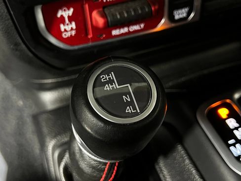 Used 2020 Jeep Gladiator Rubicon AWD/4WD image 20