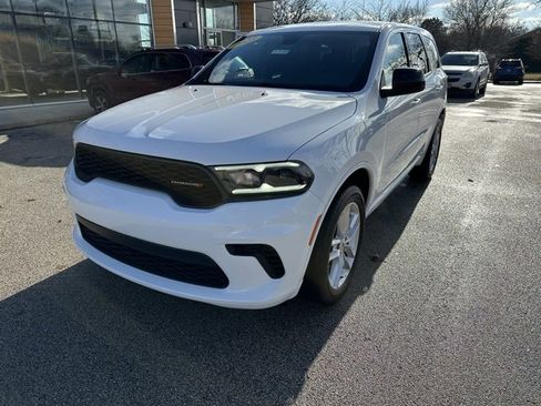 Used 2023 Dodge Durango GT image 2