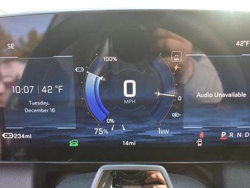 New 2026 Chevrolet Equinox EV RS image 24