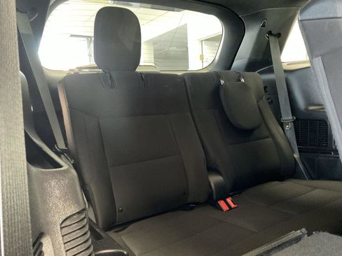 Used 2020 Ford Explorer XLT image 17