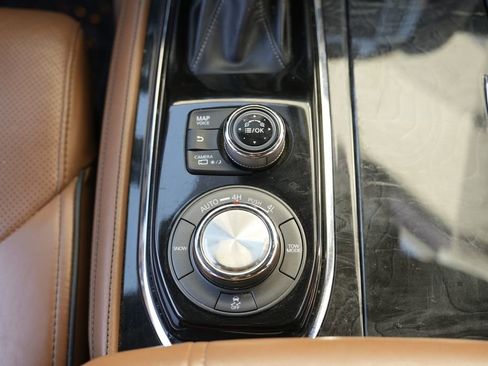 Used 2021 INFINITI QX80 Sensory w/ Cargo Package AWD/4WD image 40