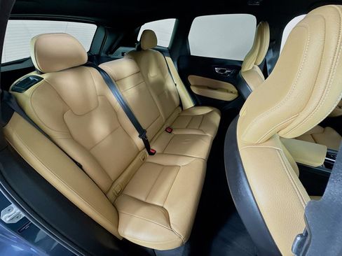 Used 2019 Volvo XC60 T5 Inscription image 30