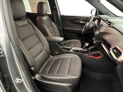 Used 2023 Chevrolet TrailBlazer RS FWD image 28