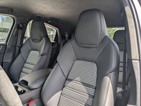 New 2025 Porsche Cayenne S AWD/4WD image 5
