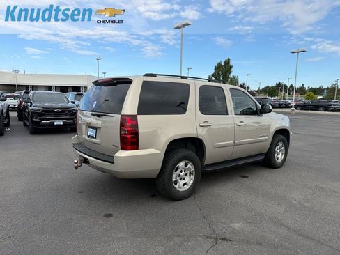 Used 2008 Chevrolet Tahoe LT w/ Convenience Package 1 AWD/4WD image 7