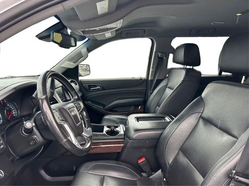 Used 2019 GMC Yukon XL SLT image 9