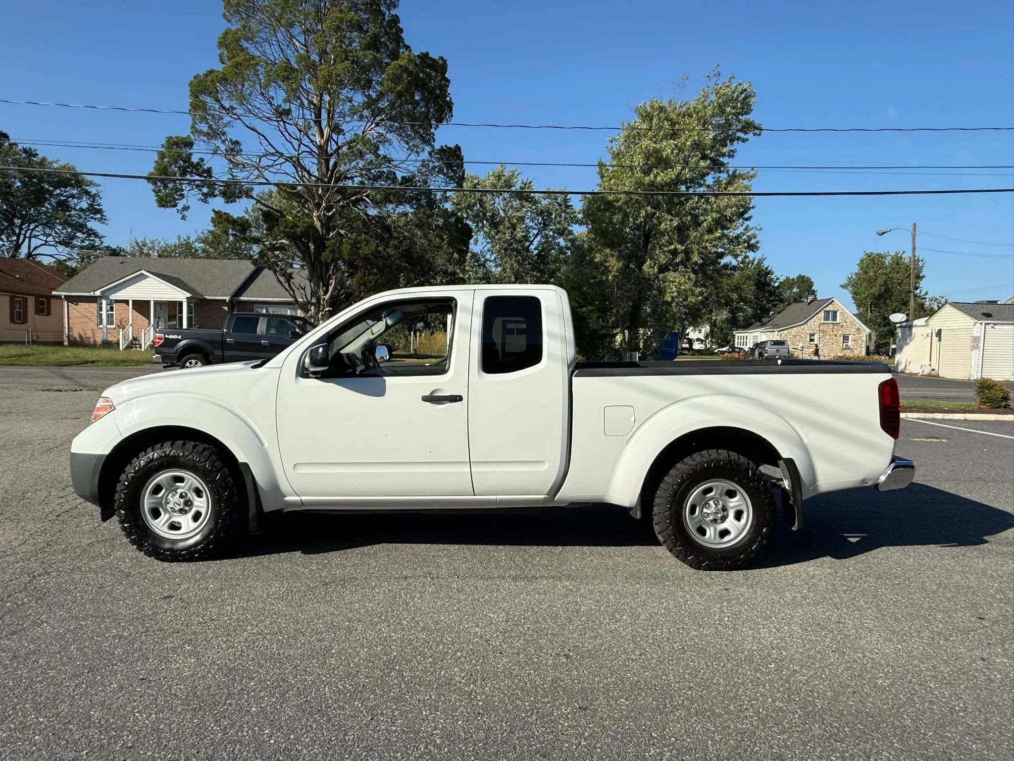 Used 2018 Nissan Frontier S w/ Work Truck Package RWD image 13