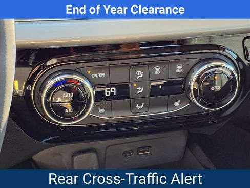 New 2025 Chevrolet Trax LT w/ Driver Confidence Package image 13