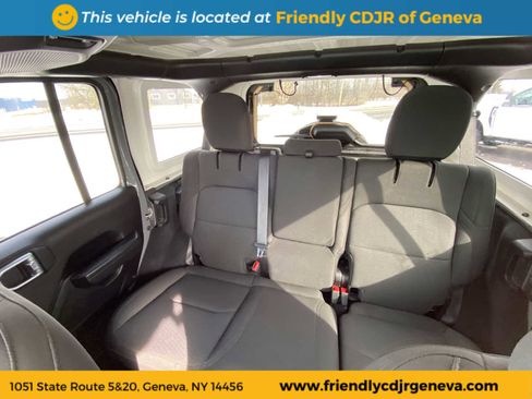 Used 2023 Jeep Wrangler Unlimited w/ Cold Weather Group image 11